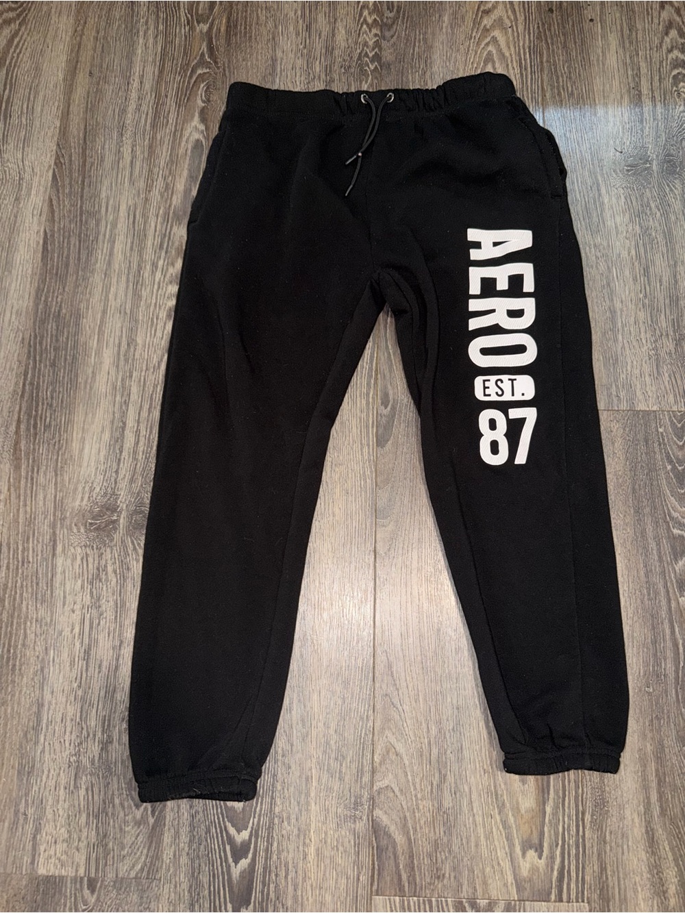 Black Aeropostale sweatpants with white 'AERO EST. 87' Size XL